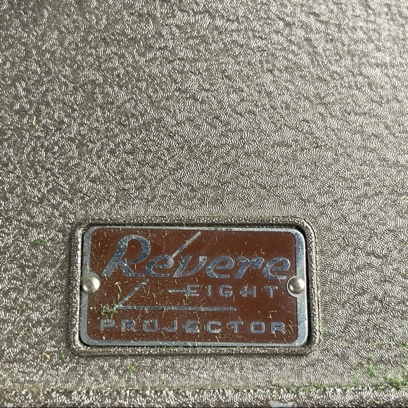 Vintage Revere Camera Co. Model 85 8MM Projector Chicago, and Reels + Extras - Picture 12 of 16